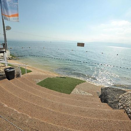 Kings Towers Blue Beach 티베리아 외부 사진